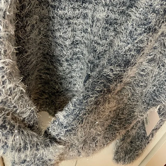 NWT••LC LAUREN CONRAD // light blue / sparkle / oversized cardigan - Picture 10 of 16